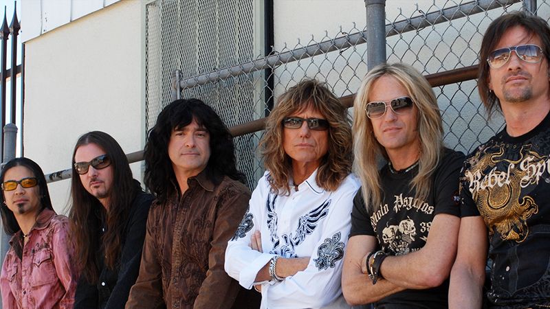 whitesnake1E131A9B-7CA3-2B5C-2AC5-112C48724B23.jpg
